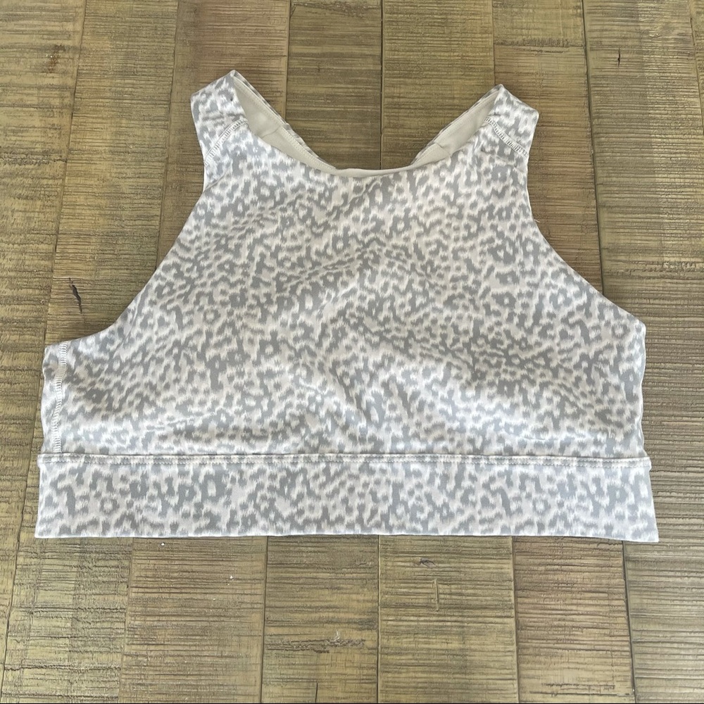High Neck Leopard Print Sports Bra